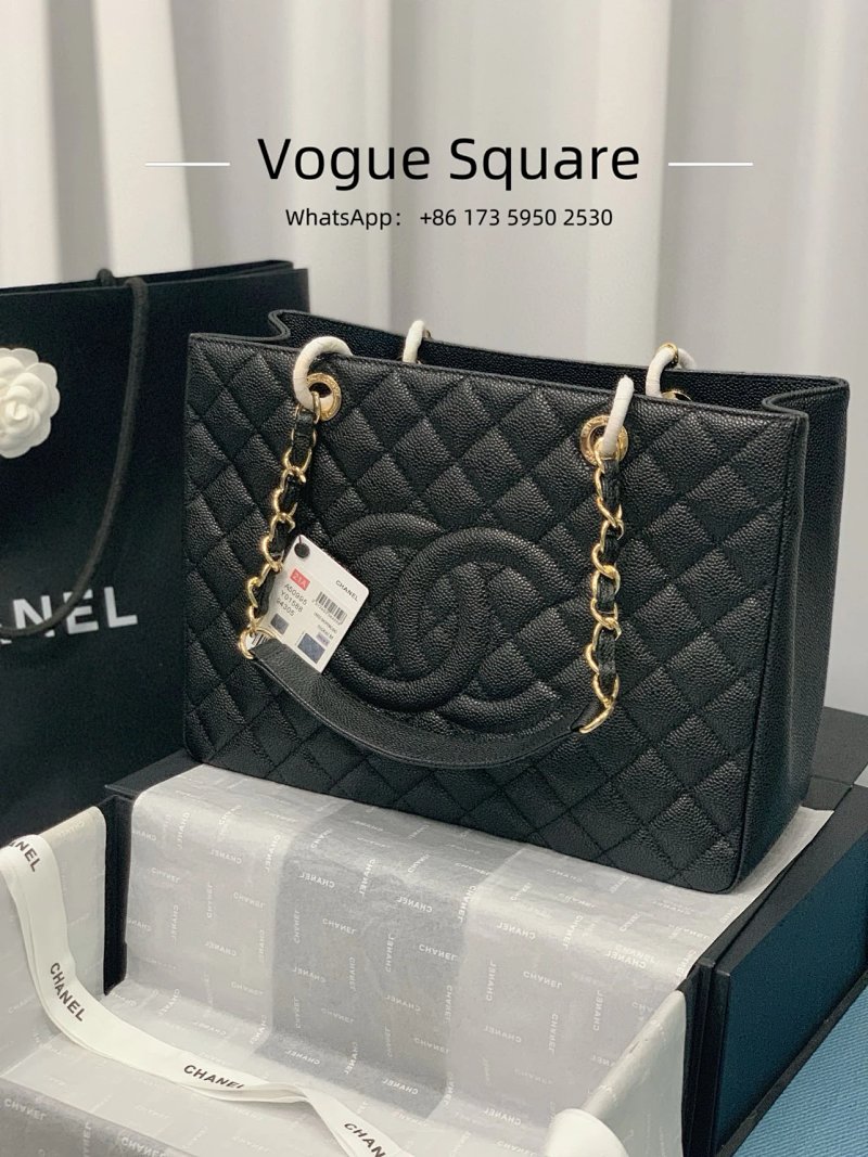 Shopping bag from Vogue Square