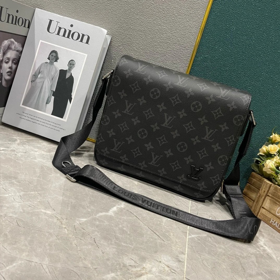 Louis Vuitton Messenger Bag (8 Colorways) foto 3