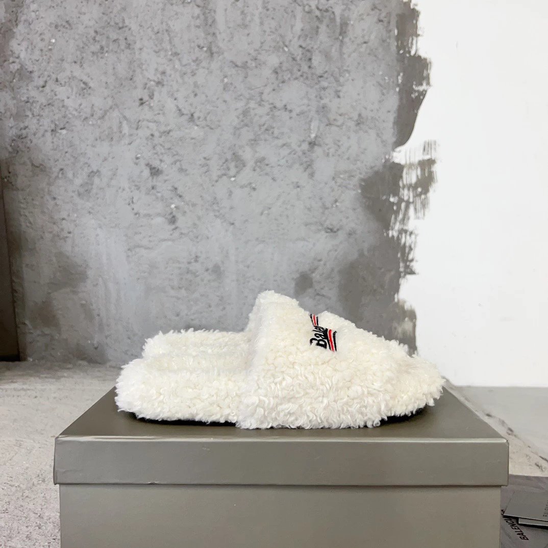 Balenciaga Slippers Embroidered Logo Teddy image 14