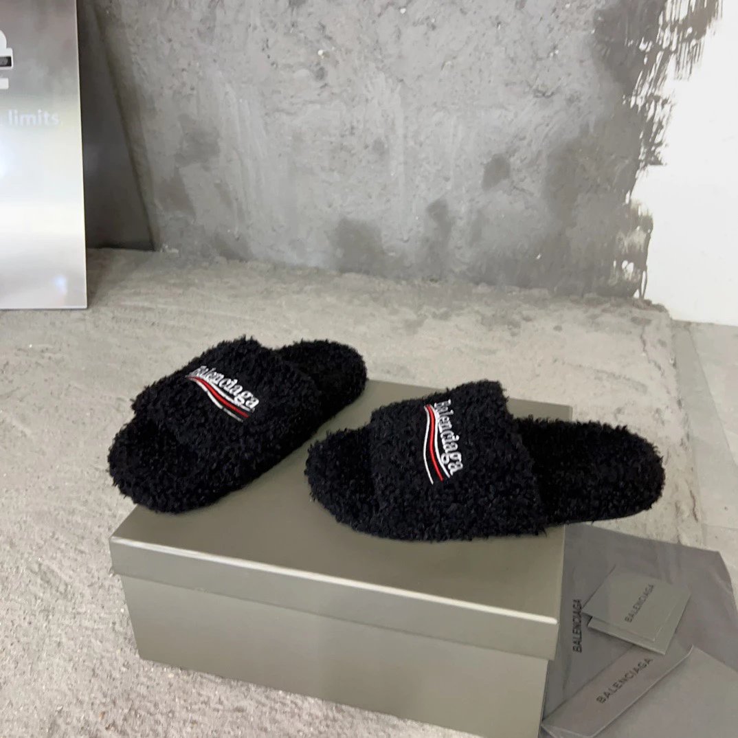 Balenciaga Slippers Embroidered Logo Teddy image 4