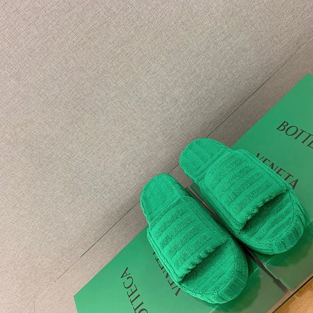 Bottega Veneta Slippers: seller detail photo 1