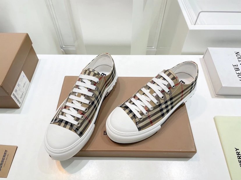 Burberry Vintage