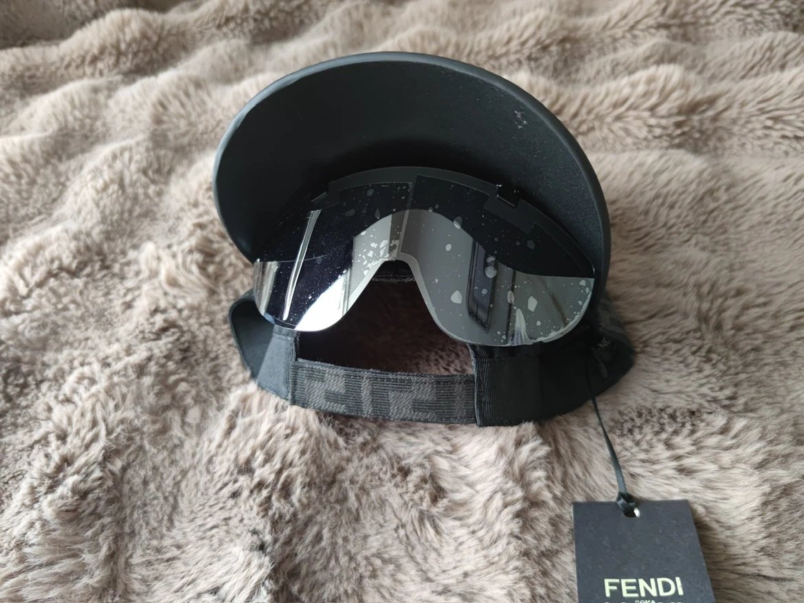 FD新款鸭舌帽带护目镜套装 3