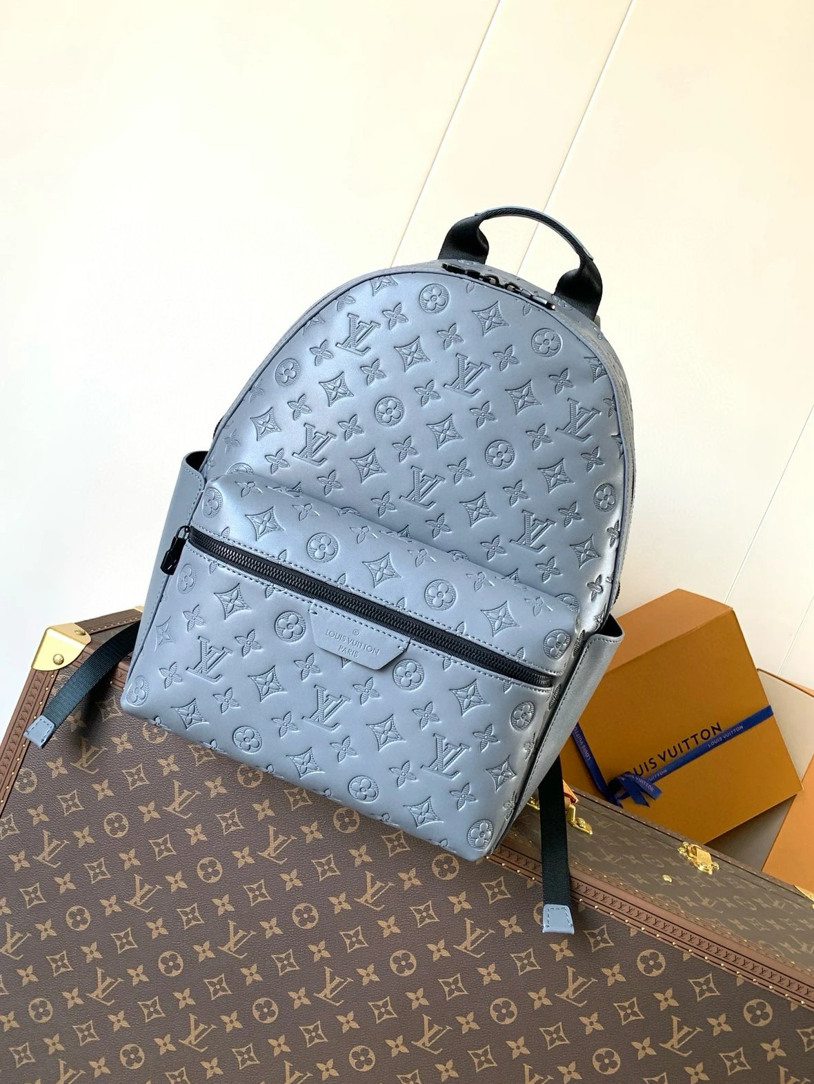 Louis Vuitton Monogram Emprein