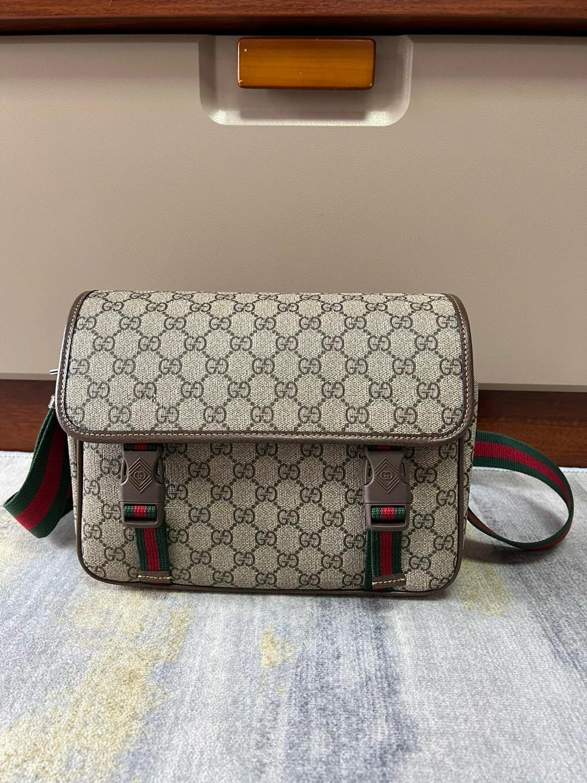 Gucci GG Supreme Messenger Bag
