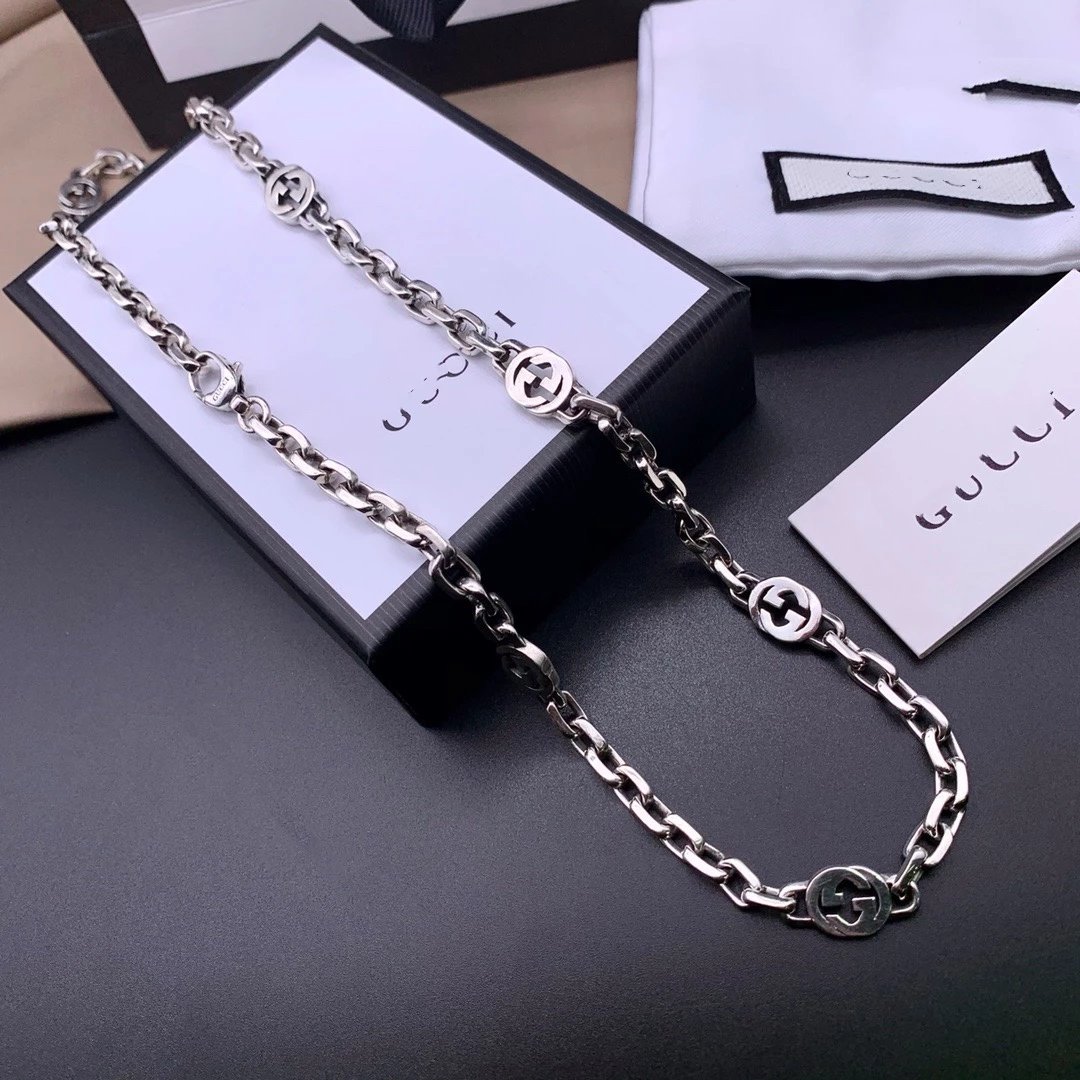 Gucci Interlocking G Chain Nec