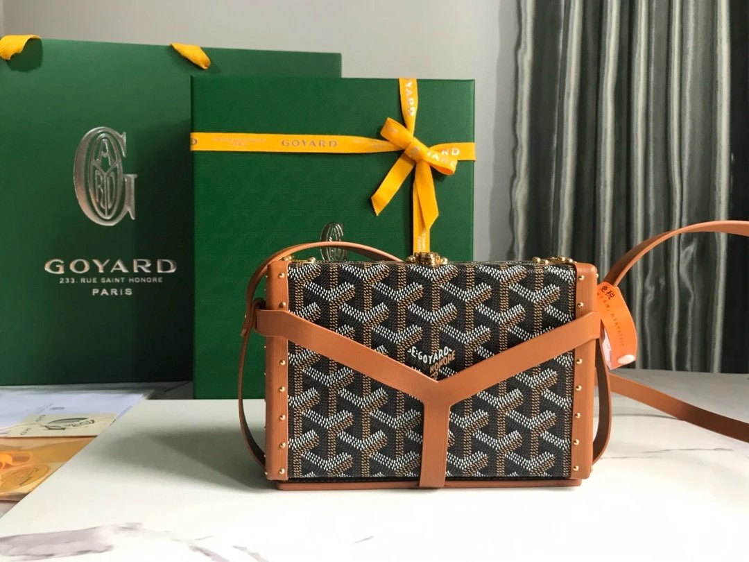 Goyard Saint Louis PM Shoulder