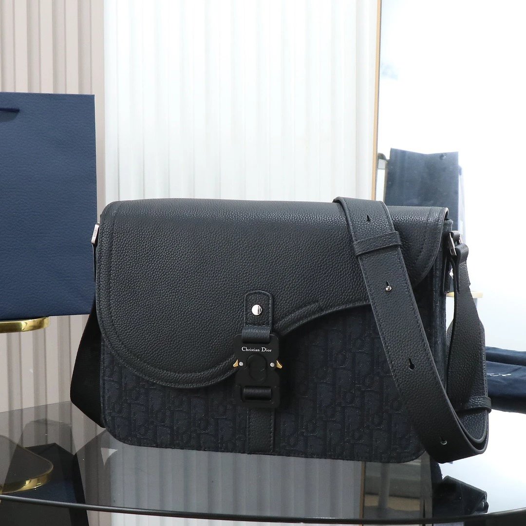 Christian Dior Saddle Bag