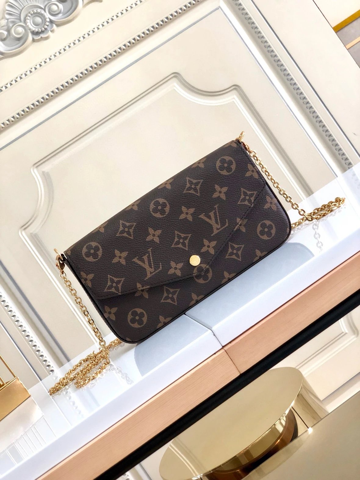 Louis Vuitton Monogram Pochett