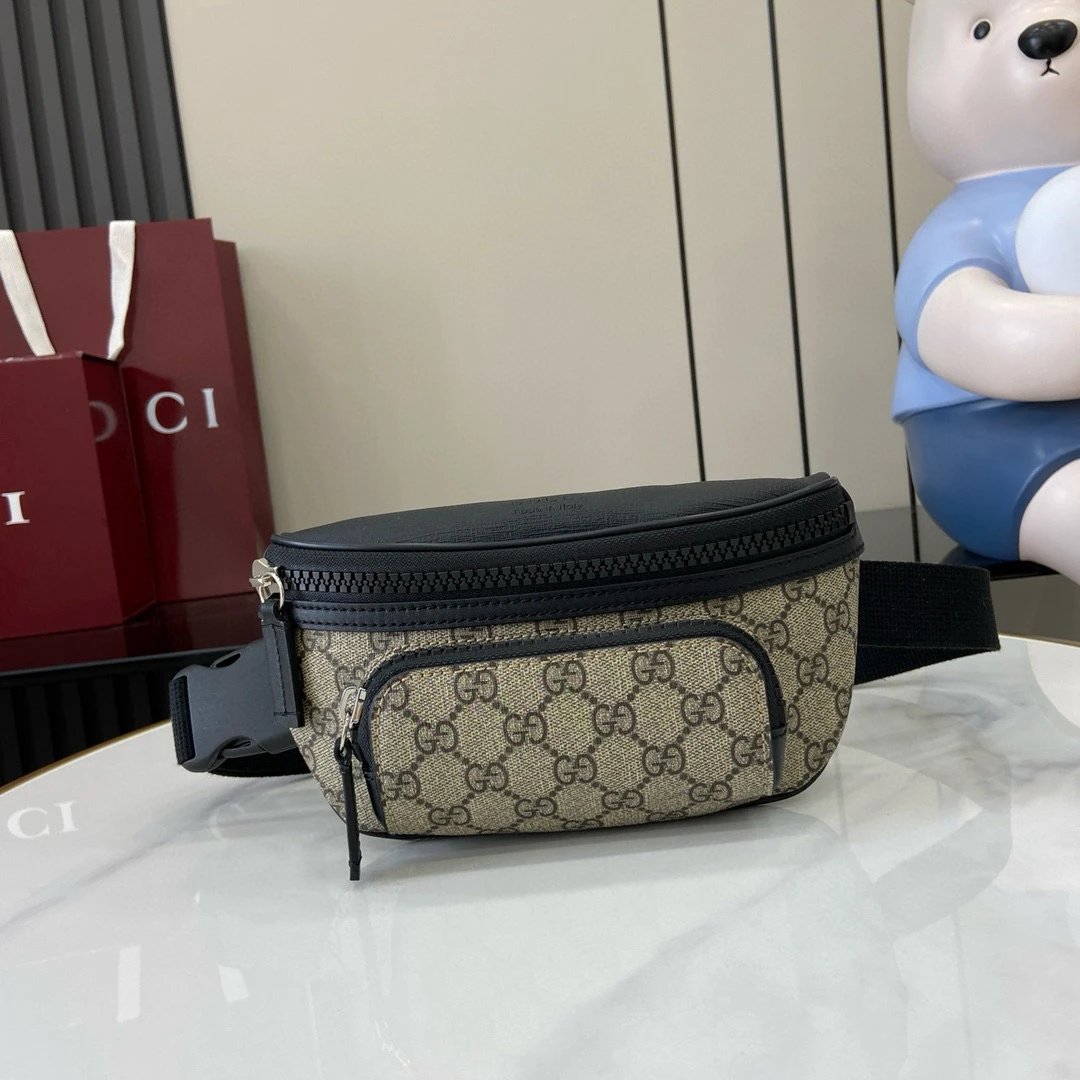 Gucci GG Supreme Belt Bag