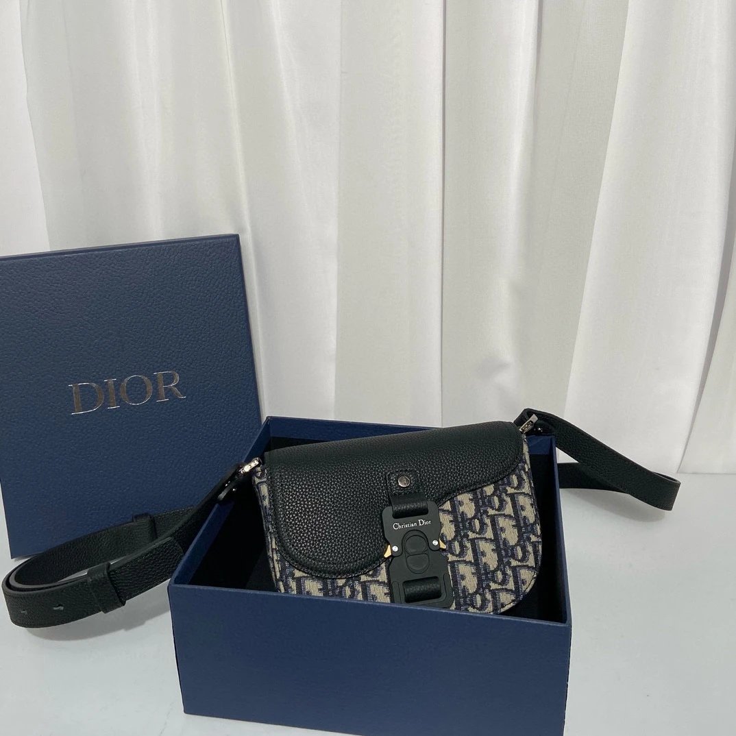 Dior Saddle Bag