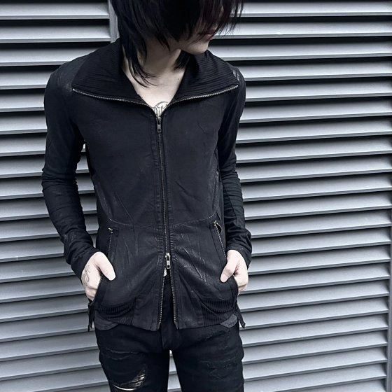The LGB visual style jacket has an unbeatable waist cinching design. This is the first version that will be washed and the original 1:1 copied size chart will be included in the last stock
