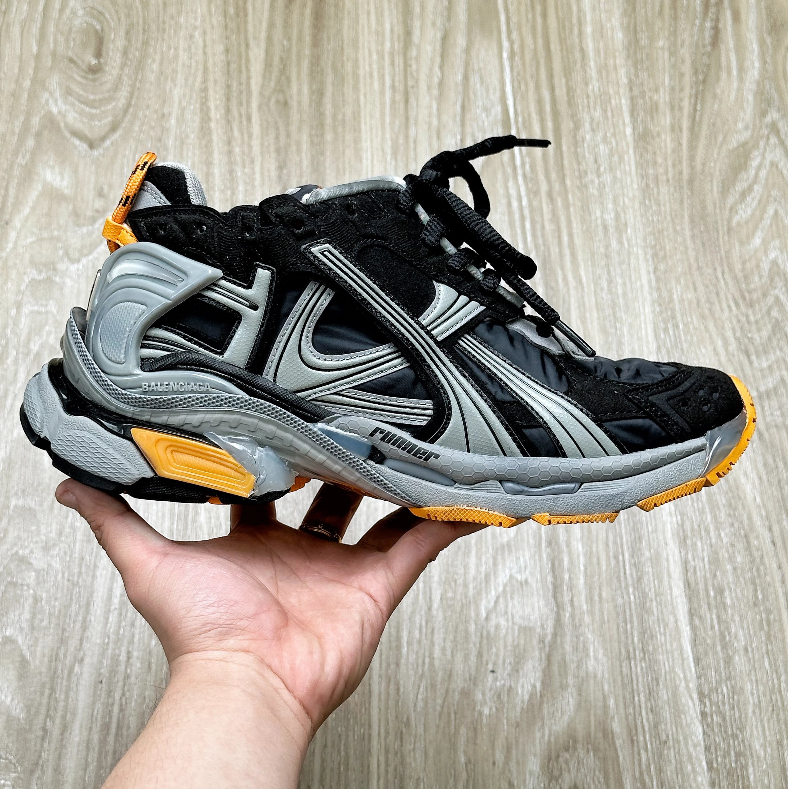 RUNNER BLACKIGREY/FLUO 1878