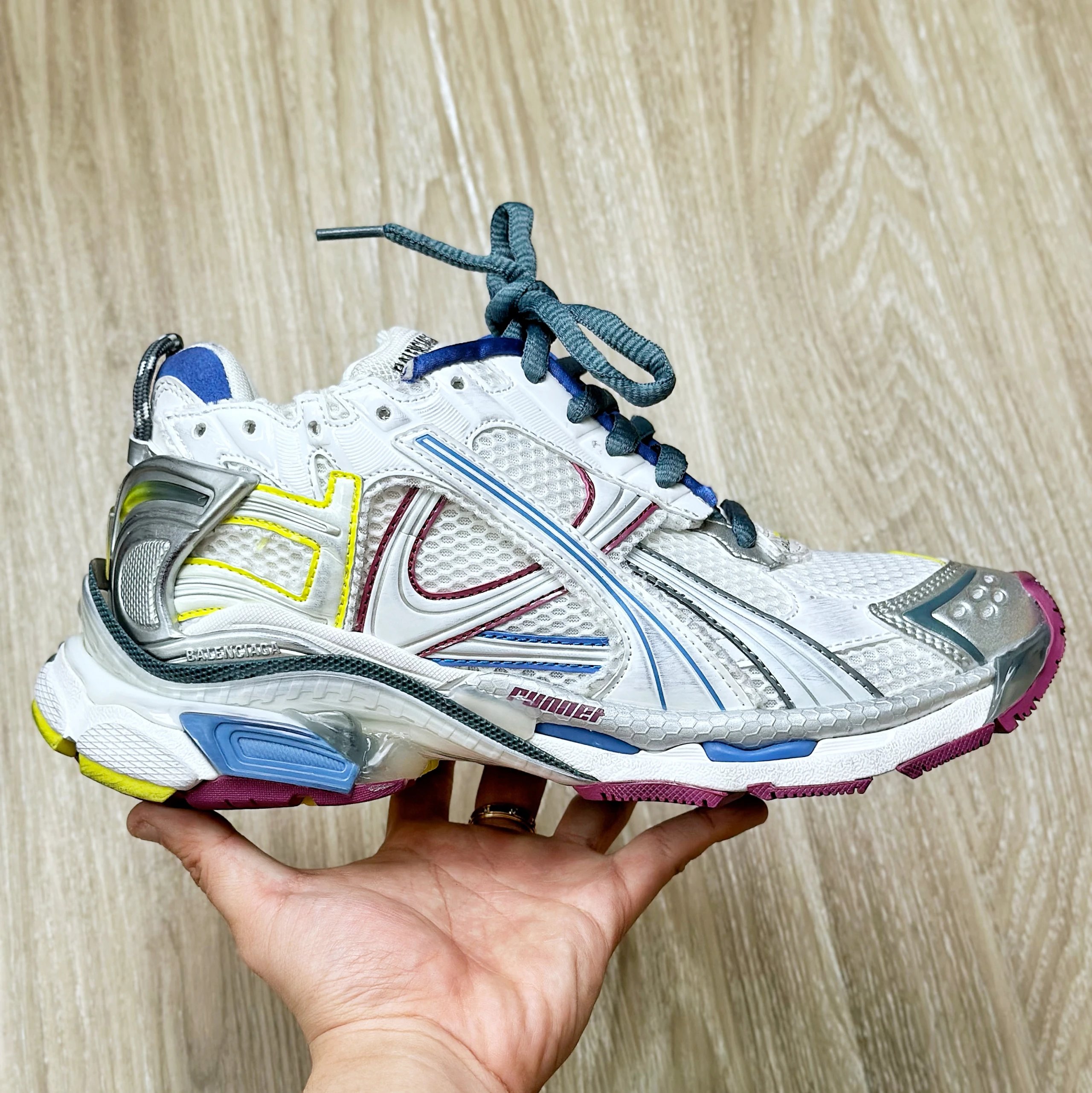 RUNNER WHT/BLUE/PURPLE/YEL 9547