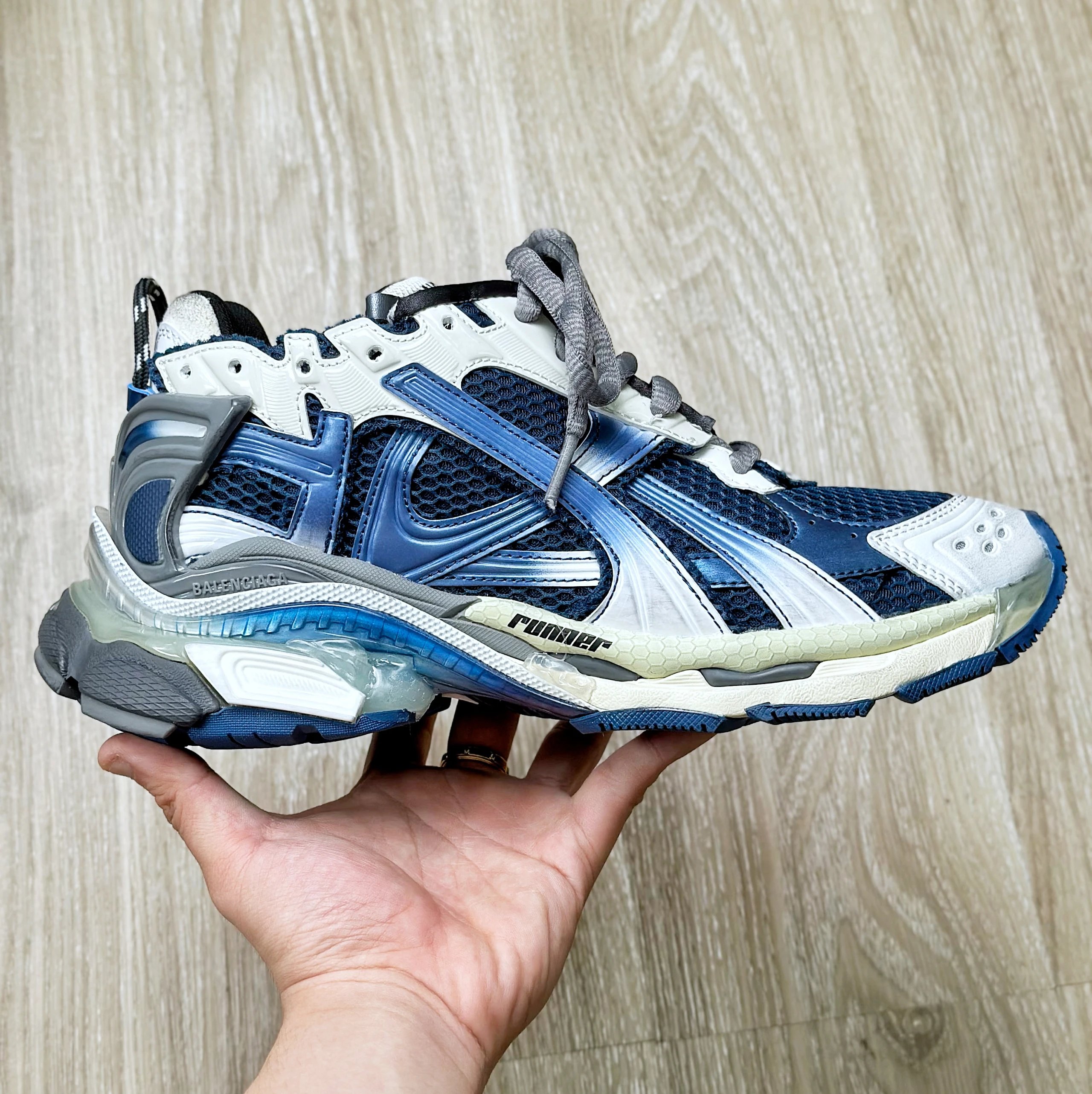 RUNNER BEIGE/NAVY/GREY 2410