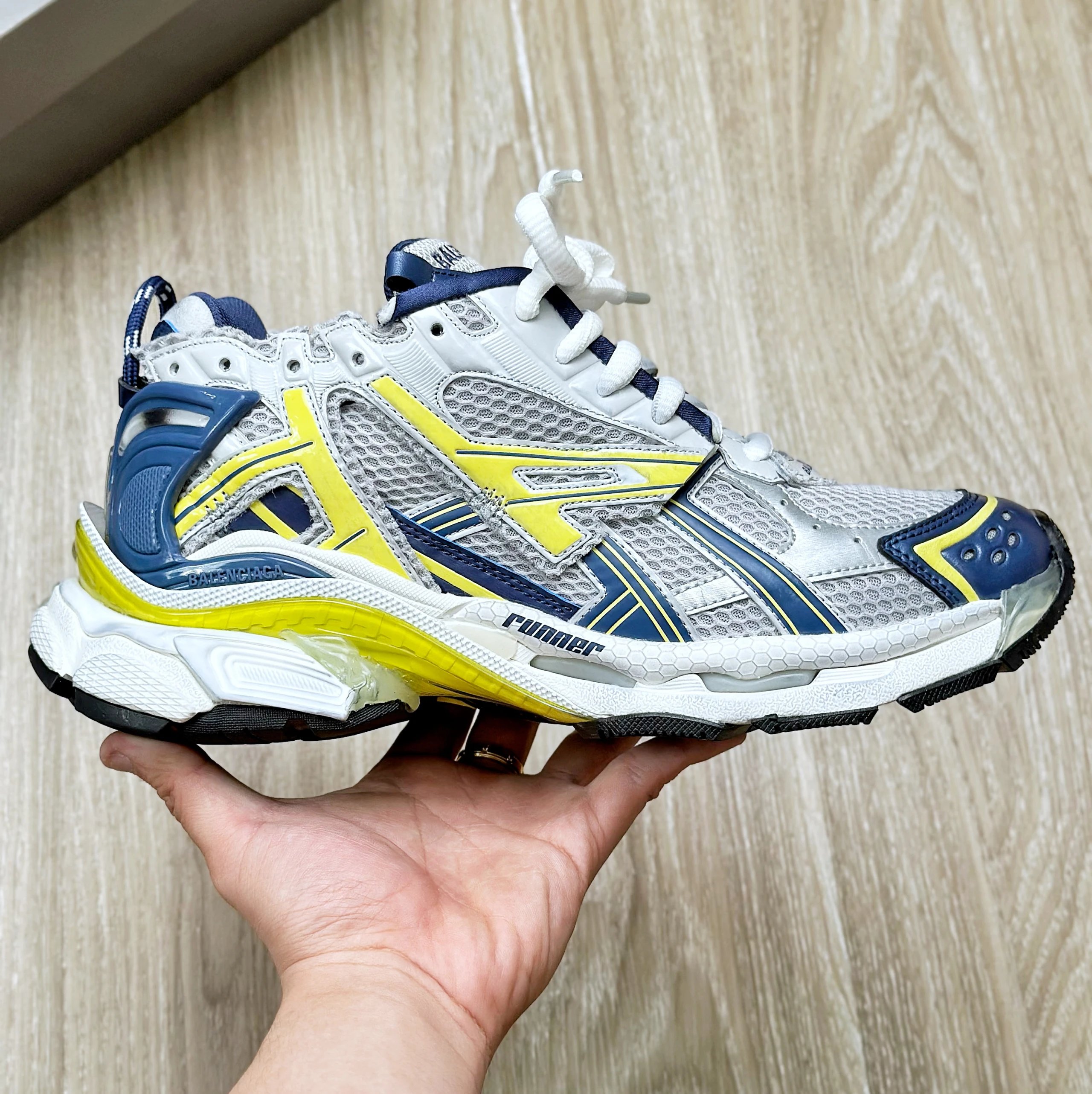 RUNNER Grey / Yellow / Blue
