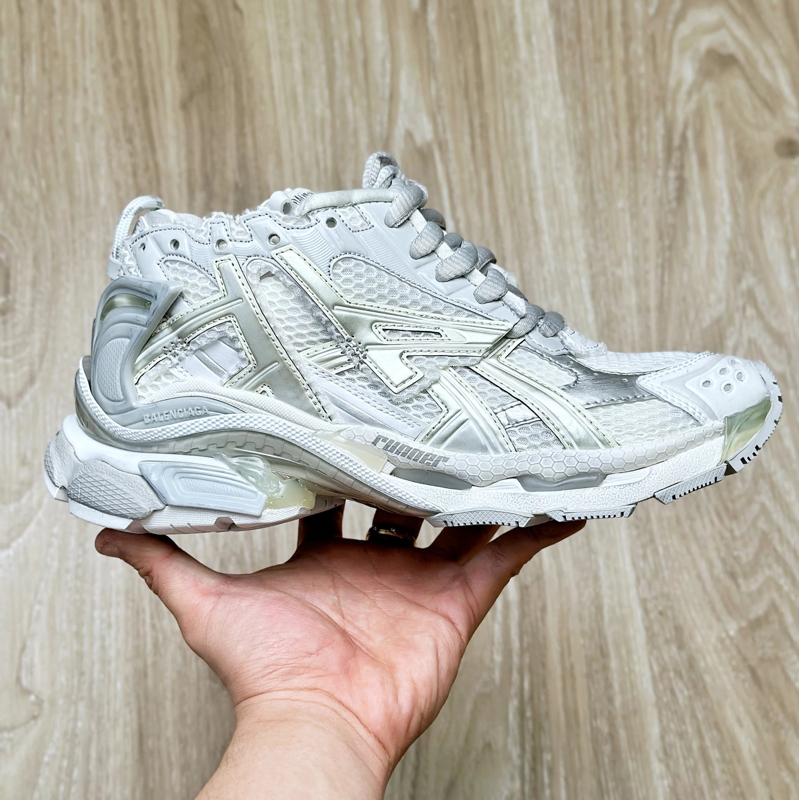 RUNNER GREY/SILVER METALLIC 8100