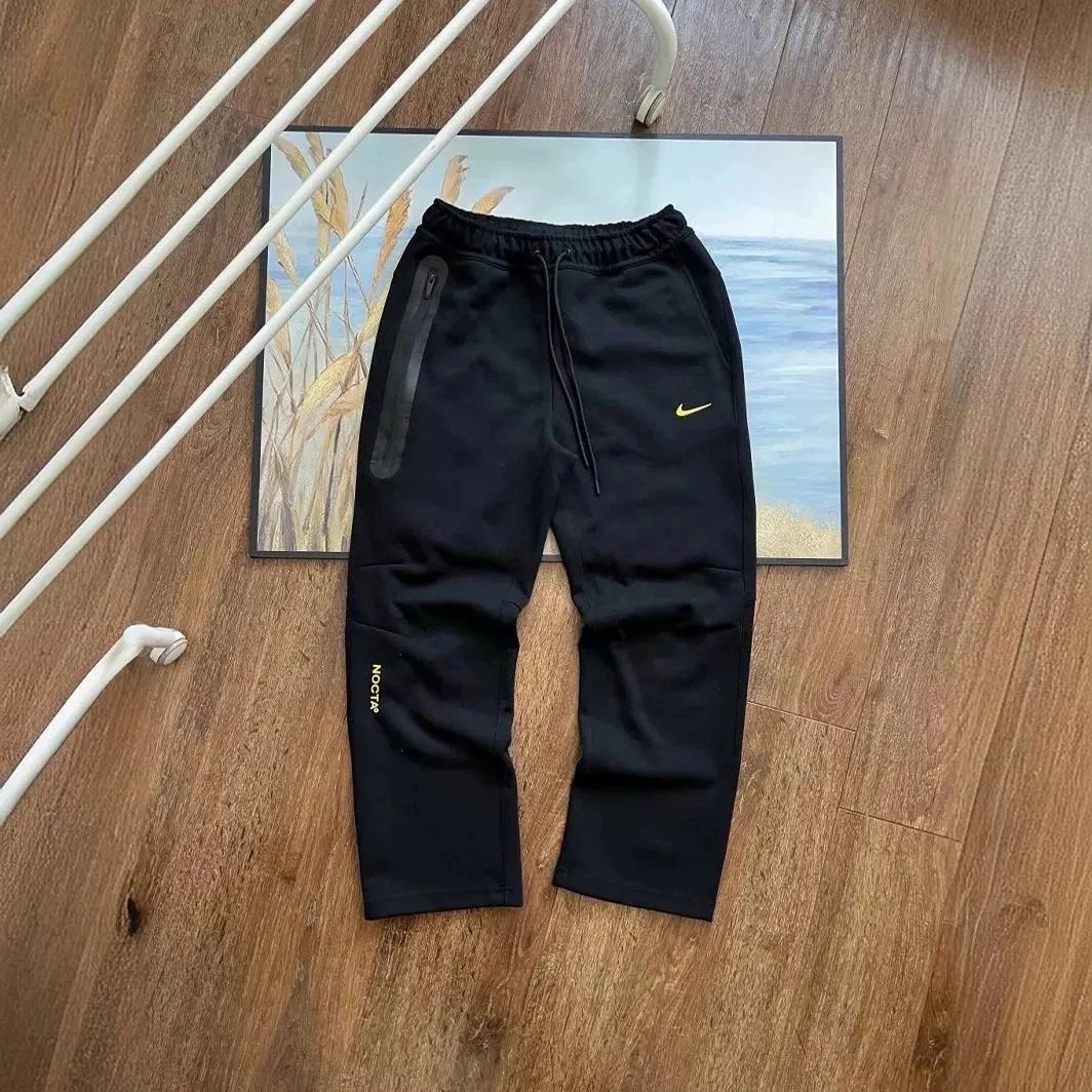 black pant