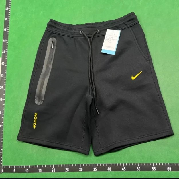 Shorts in black
