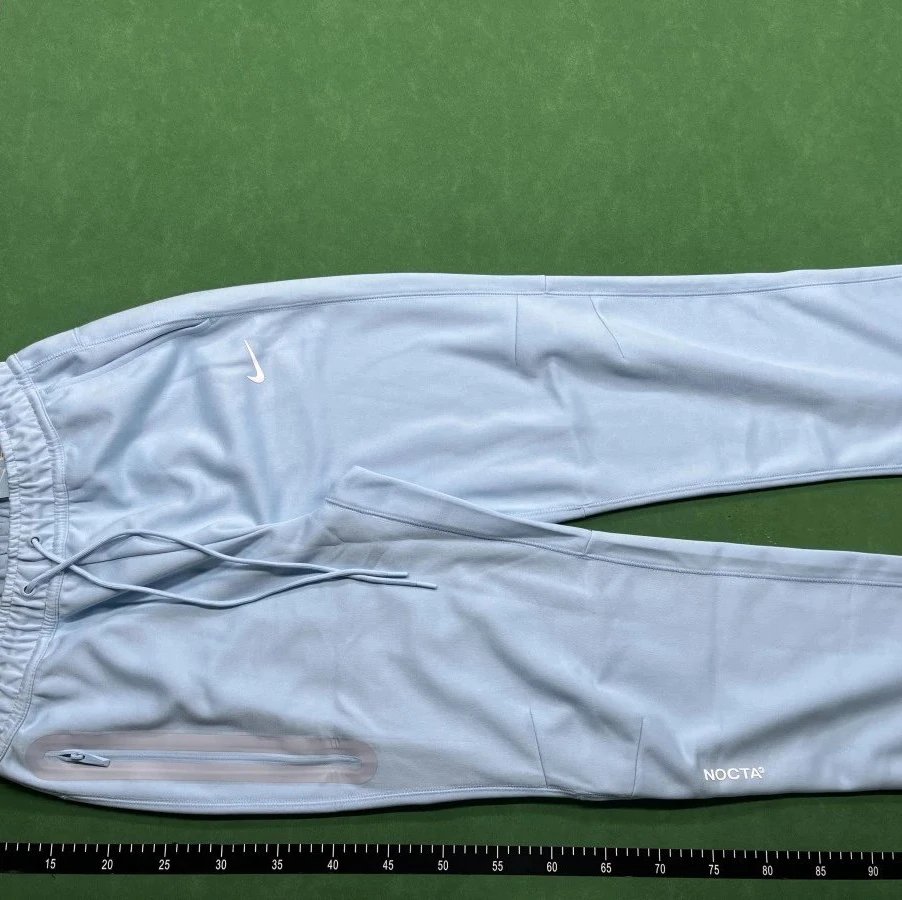 blue pant