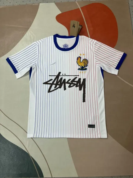CBF Brazil x Artist Collaboration Christ the Redeemer Graphic Jersey - 13