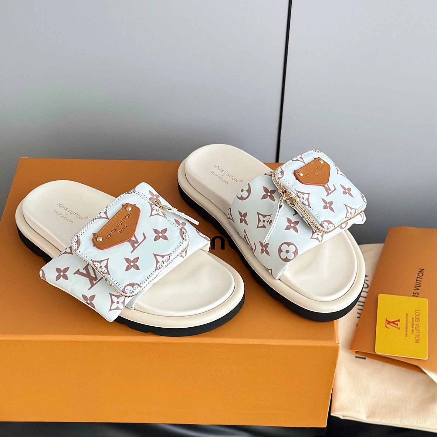 Takashi Murakami x LV Pool Pillow Comfort Shoes — white old flower colorway — USFans Spreadsheet photo