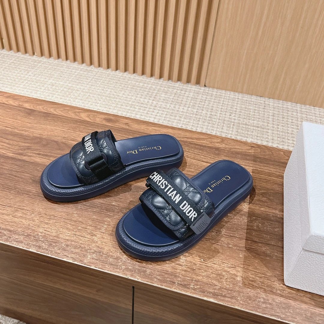 Dior Slides — blue white embroidery colorway — USFans Spreadsheet photo