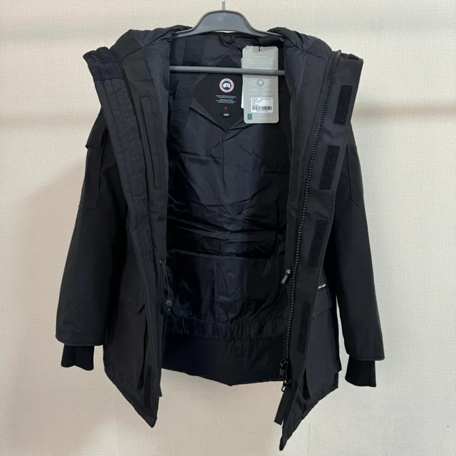 Canada Goose Down Jackets Expedition Parka with Fur-Trim Hood product detail image 6