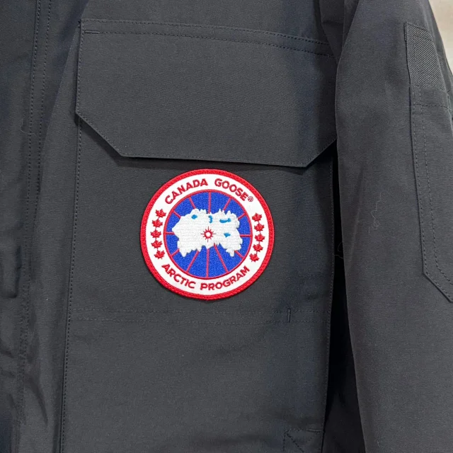 Canada Goose Down Jackets Expedition Parka with Fur-Trim Hood product detail image 8