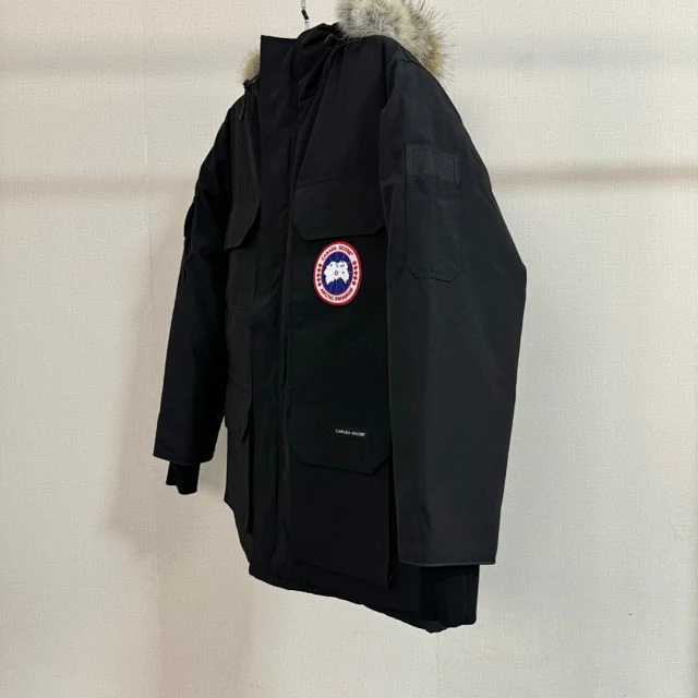 Canada Goose Down Jackets Expedition Parka with Fur-Trim Hood product detail image 3