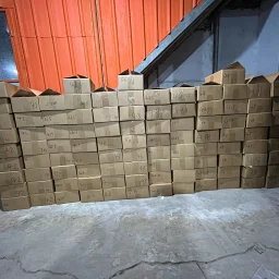 thumbnail for 【遗产福利】No Box 盲盒，存在各种品牌！普通（盒子没有特殊标记）豪华（盒子特殊标记L=IV M=麦昆 B=巴黎 ）