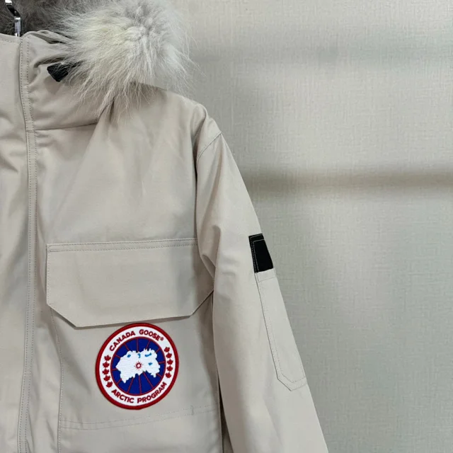 Canada Goose Down Jackets Expedition Parka with Fur-Trim Hood product detail image 28