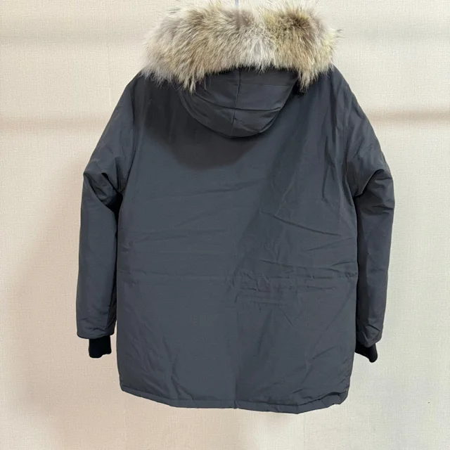 Canada Goose Down Jackets Expedition Parka with Fur-Trim Hood product detail image 22
