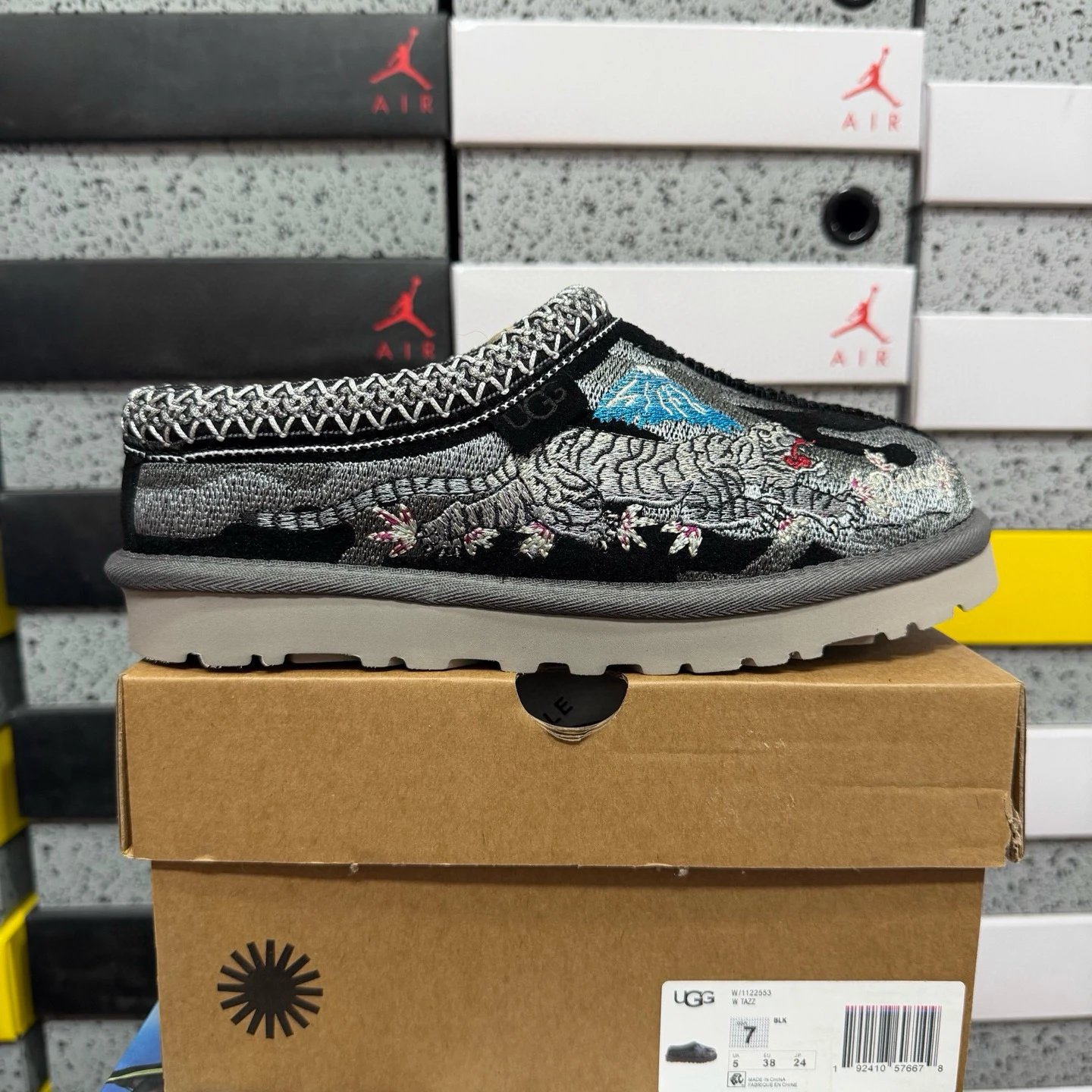 PALACE 龙虎 1122553 黑色 35-45