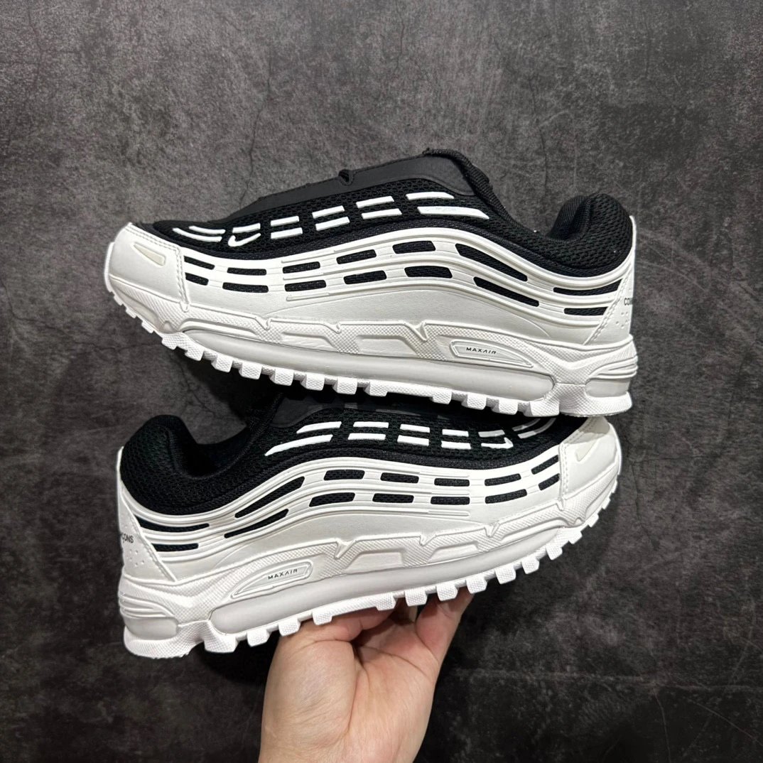 CDG Black and White HJ6539-101
