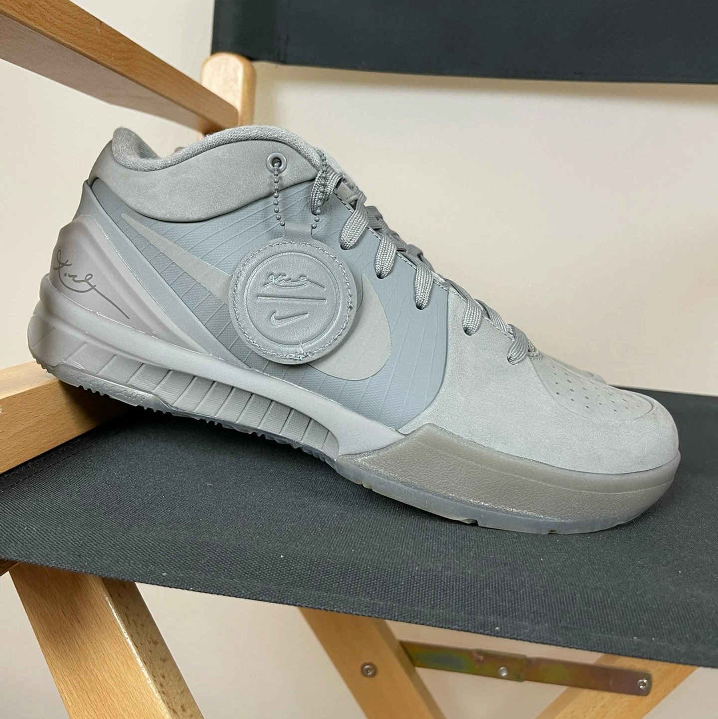 Kobe4 酷灰 869450-005