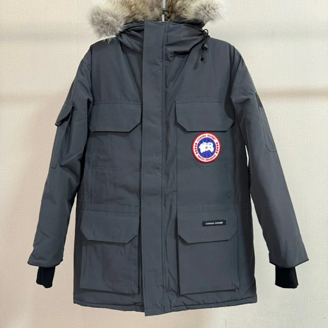 Canada Goose Down Jackets Expedition Parka with Fur-Trim Hood product detail image 18