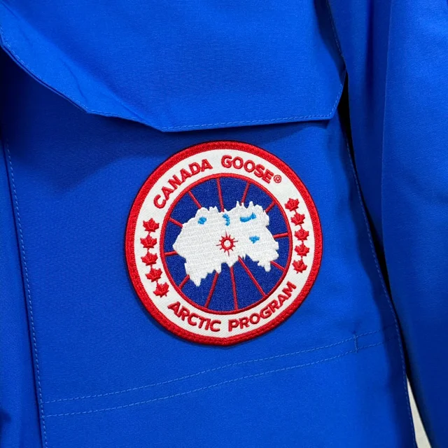 Canada Goose Down Jackets Expedition Parka with Fur-Trim Hood product detail image 17