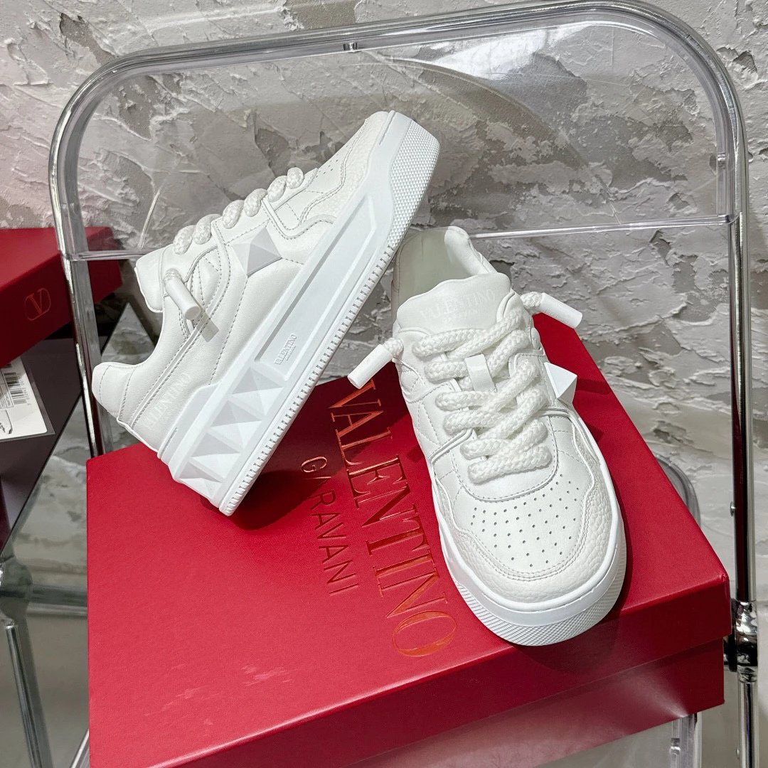 Valentino Trainers with Strap ( 15 + styles) foto 2