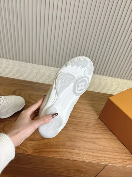 Louis Vuitton Trainer Pink Suede Sneakers - 19