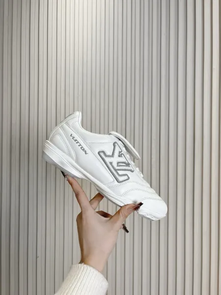 Louis Vuitton Trainer Pink Suede Sneakers - 15