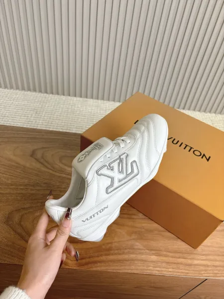 Louis Vuitton Trainer Pink Suede Sneakers - 18