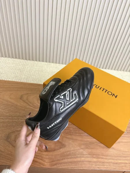 Louis Vuitton Trainer Pink Suede Sneakers - 12