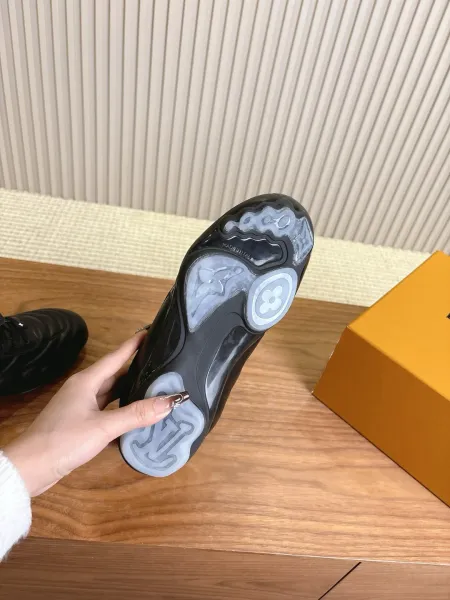 Louis Vuitton Trainer Pink Suede Sneakers - 14