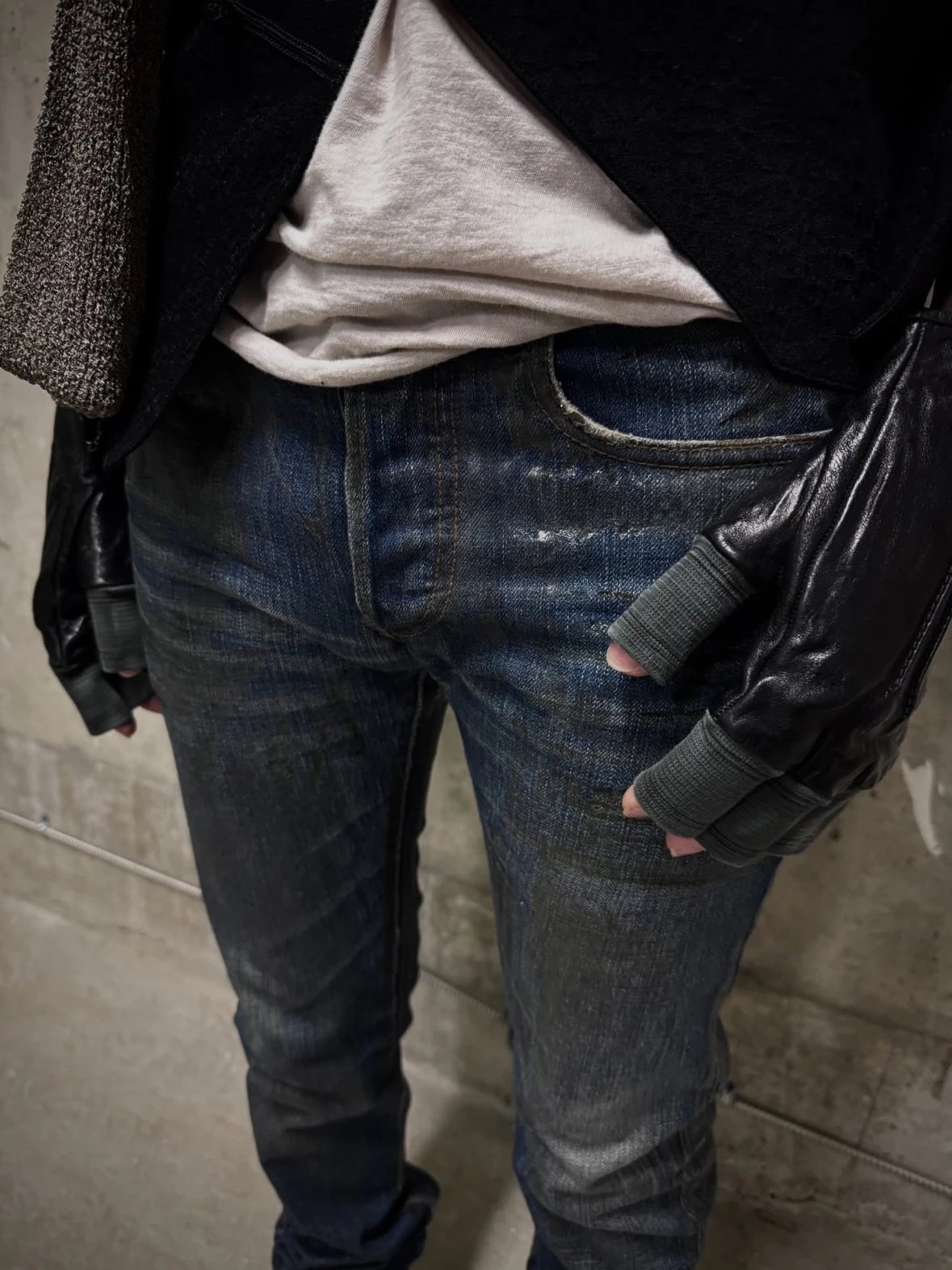 DH Slimane Homme 04Aw Blue Rubber Jeans (to be shipped within a week)