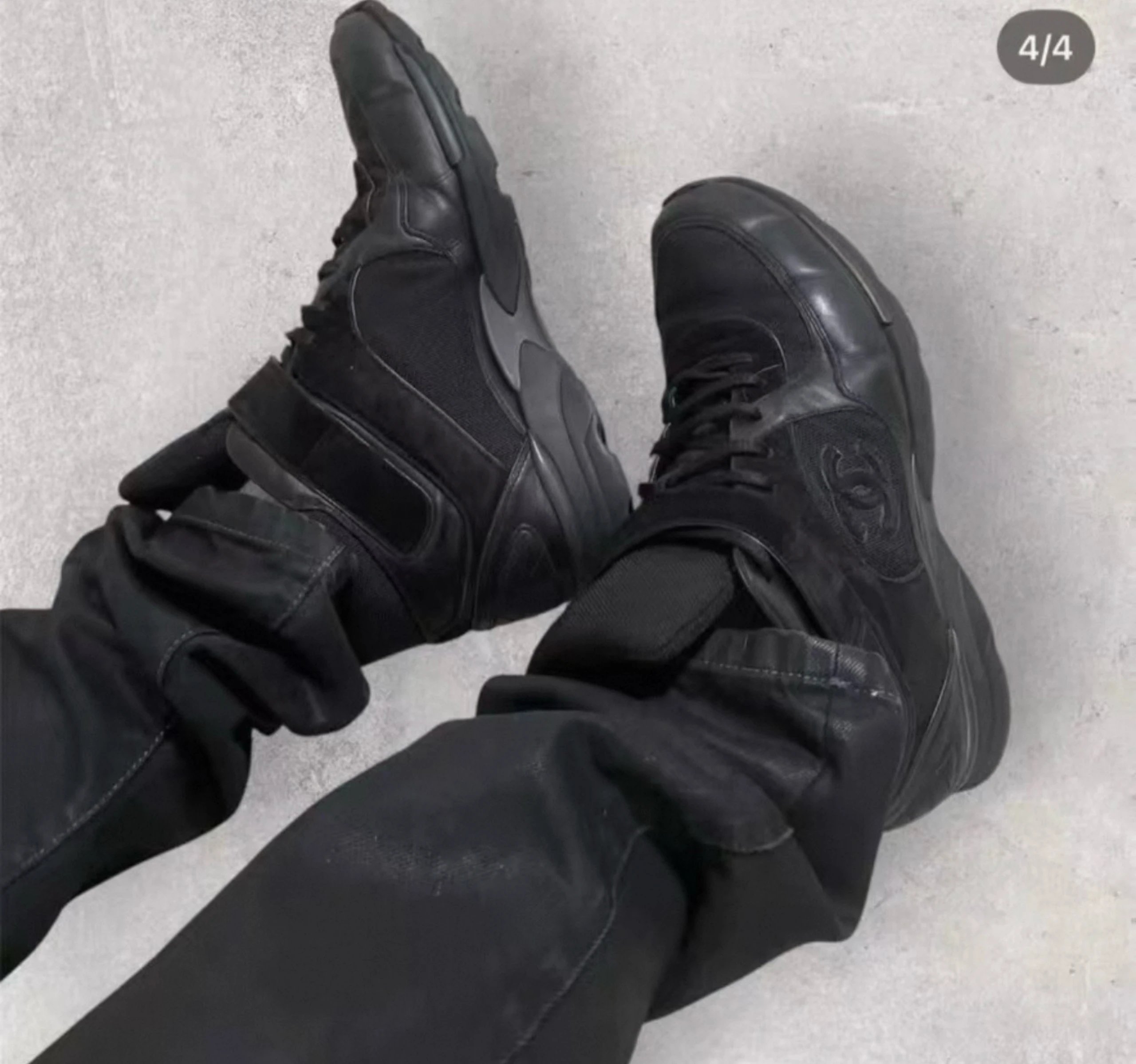 (In stock) Double C leather high top sports shoes