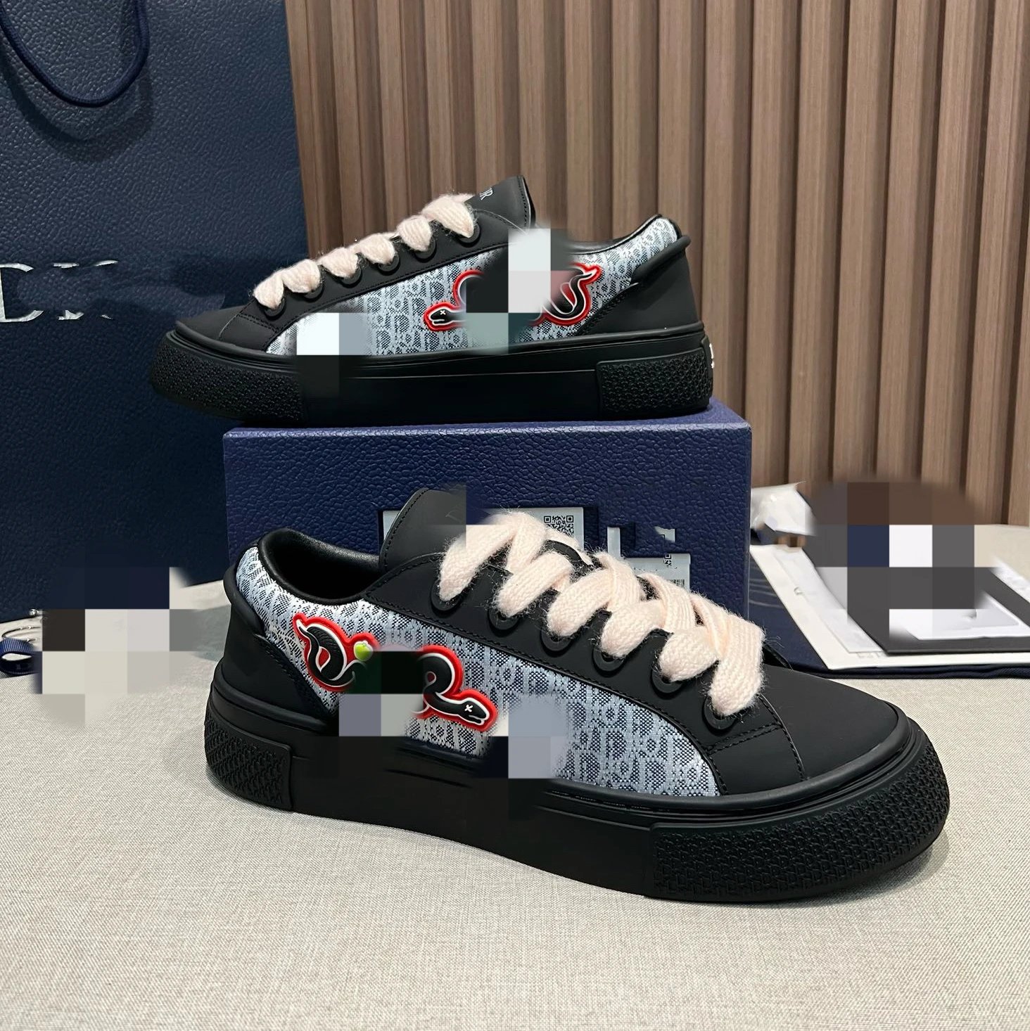 Snake Black