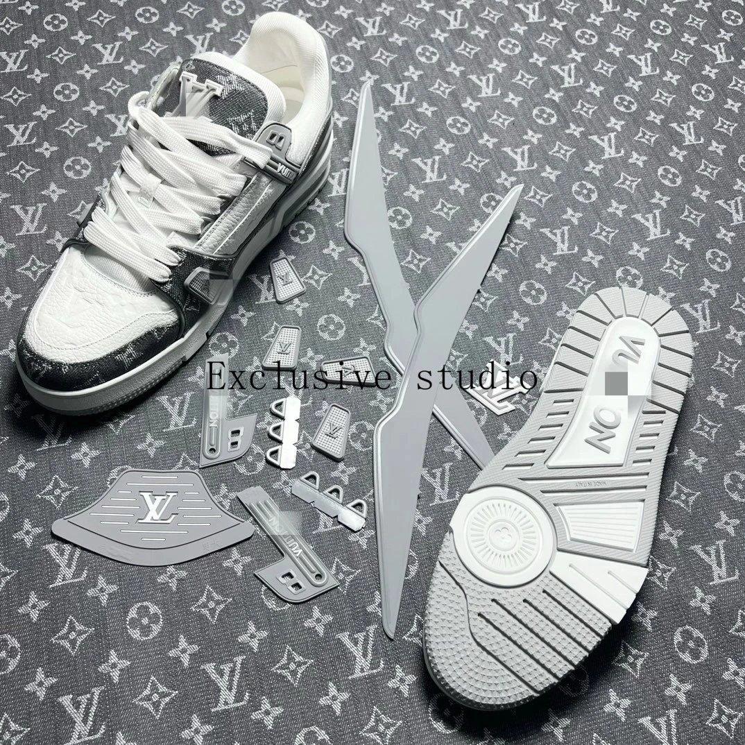 1Cowboy shoes