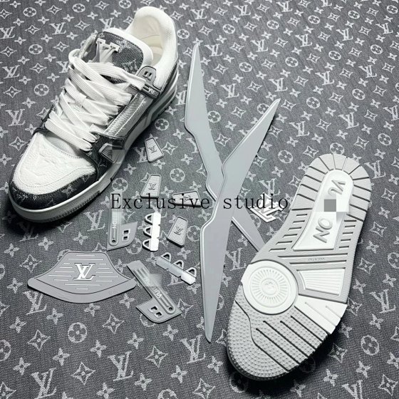 1Cowboy shoes