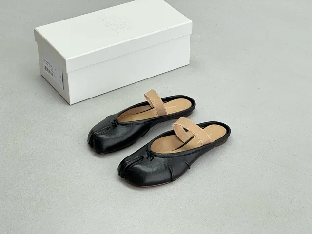 Maison Margiela Leather Shoes Tabi split-toe ballet flats product detail image 36
